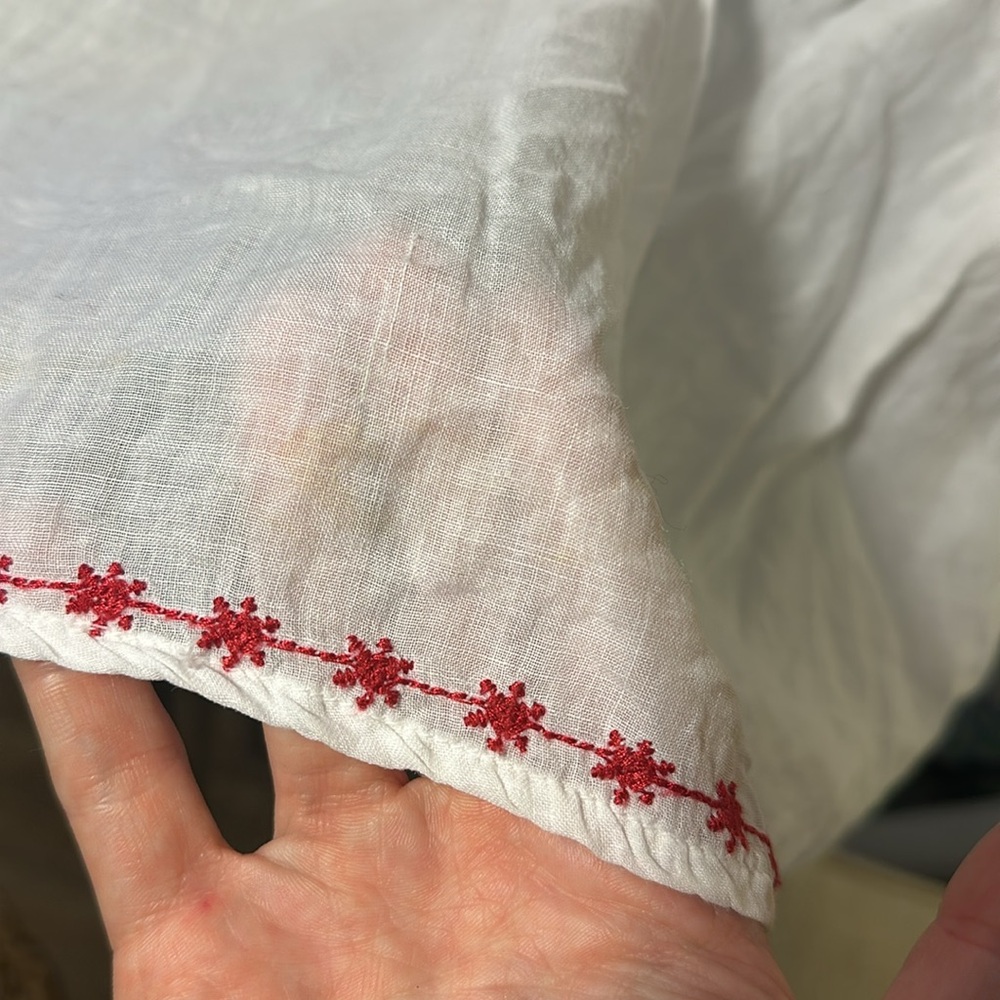 Johnny Was Workshop have already ordered linen white blouse flaw 3 faint spots - Picture 7 of 8